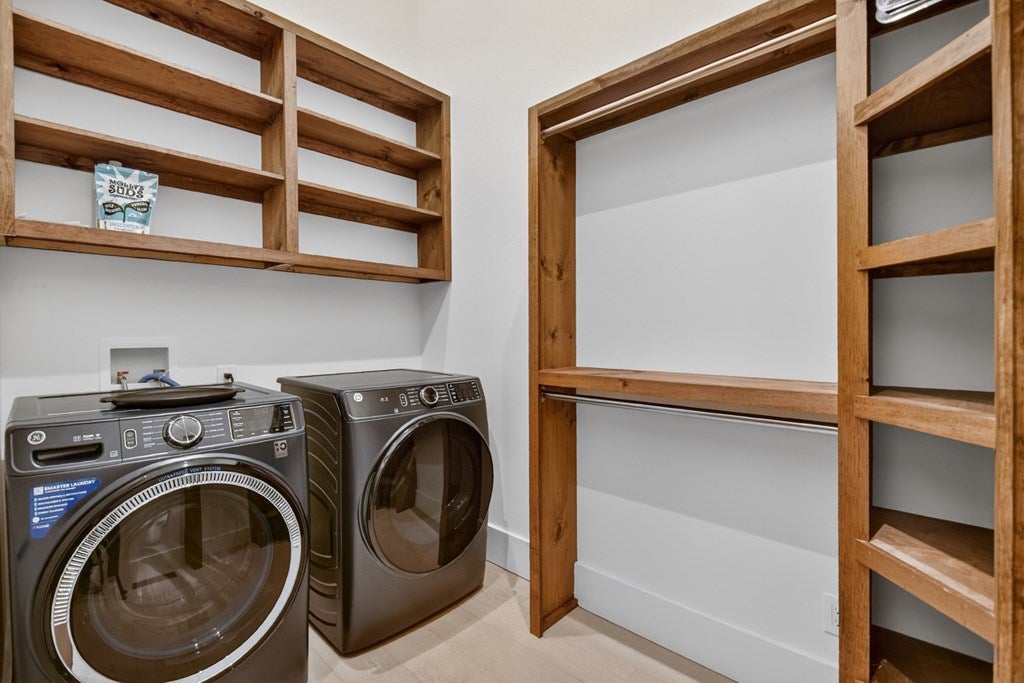 Blue Ridge, Georgia, 30513, United States, 5 Bedrooms Bedrooms, ,6 BathroomsBathrooms,Residential,Active,2017447