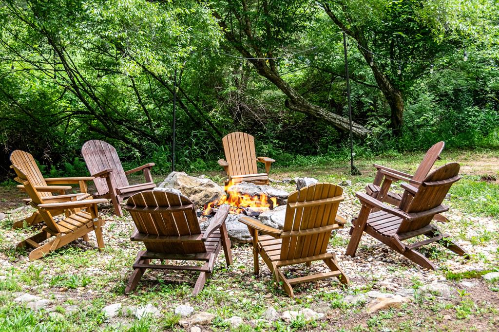 Blue Ridge, Georgia, 30513, United States, 3 Bedrooms Bedrooms, ,3 BathroomsBathrooms,Residential,Active,1849502
