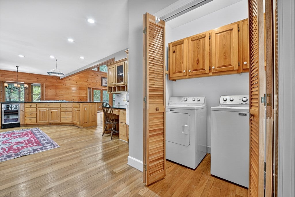 Ellijay, Georgia, 30536, United States, 3 Bedrooms Bedrooms, ,5 BathroomsBathrooms,Residential,Active,1926905
