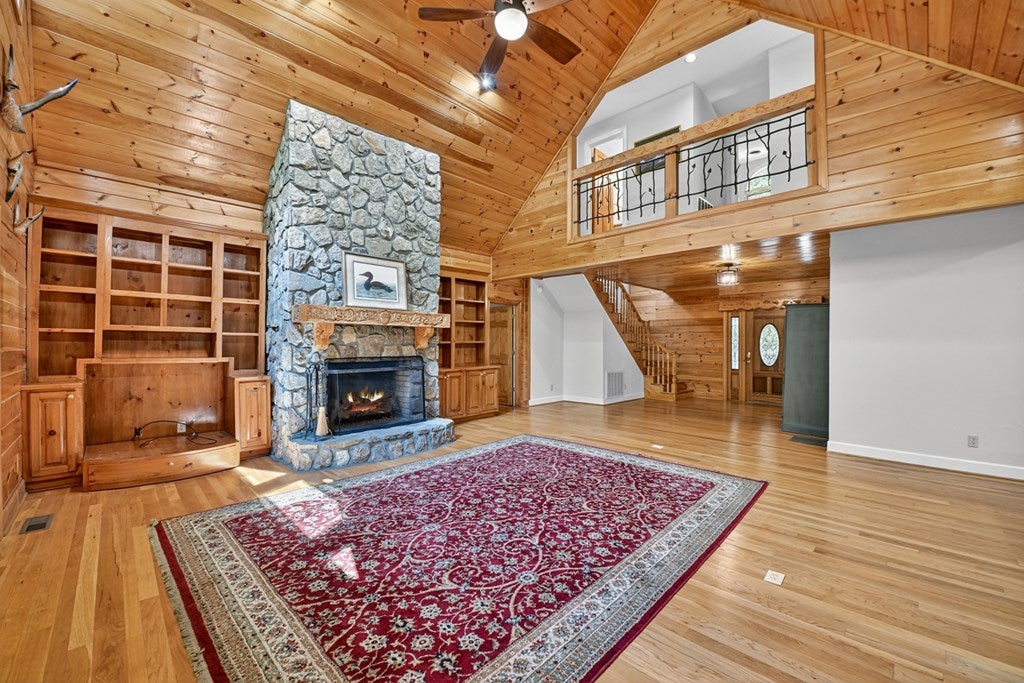 Ellijay, Georgia, 30536, United States, 3 Bedrooms Bedrooms, ,5 BathroomsBathrooms,Residential,Active,1926905