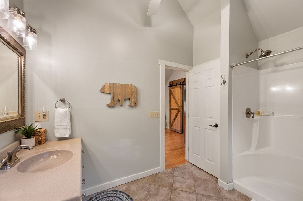 Blue Ridge, Georgia, 30513, United States, 4 Bedrooms Bedrooms, ,3 BathroomsBathrooms,Residential,Active,1945235