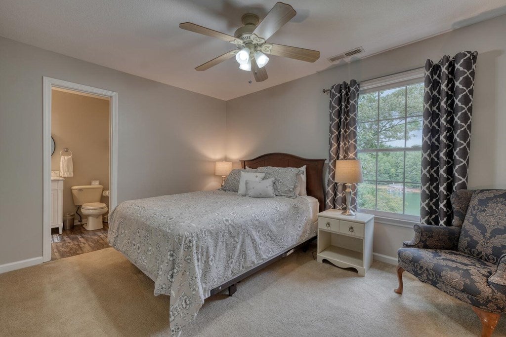 Blairsville, Georgia, 30512, United States, 4 Bedrooms Bedrooms, ,4 BathroomsBathrooms,Residential,Active,1920254