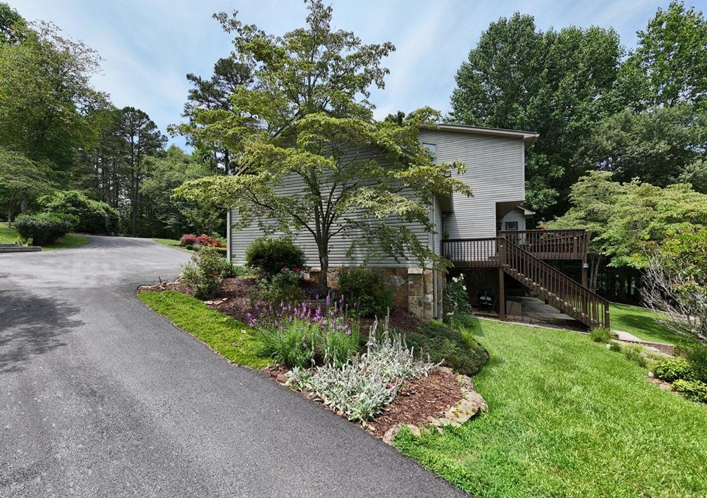 Blairsville, Georgia, 30512, United States, 3 Bedrooms Bedrooms, ,3 BathroomsBathrooms,Residential,Active,1877859