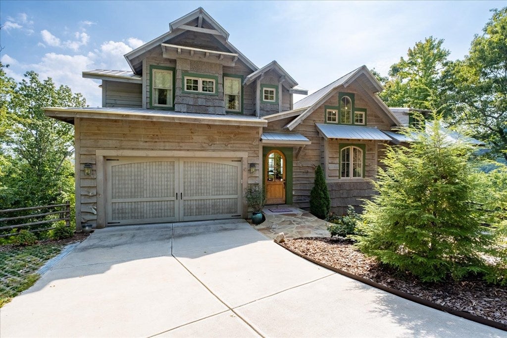 Ellijay, Georgia, 30540, United States, 5 Bedrooms Bedrooms, ,7 BathroomsBathrooms,Residential,Active,1951812