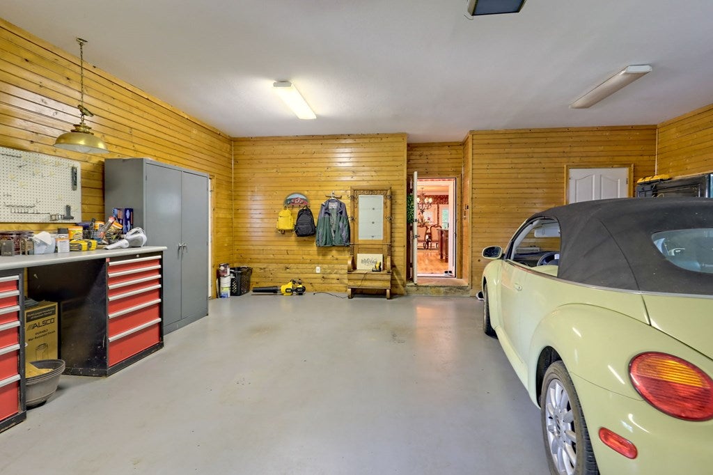 Hiawassee, Georgia, 30546, United States, 4 Bedrooms Bedrooms, ,5 BathroomsBathrooms,Residential,Active,1741595