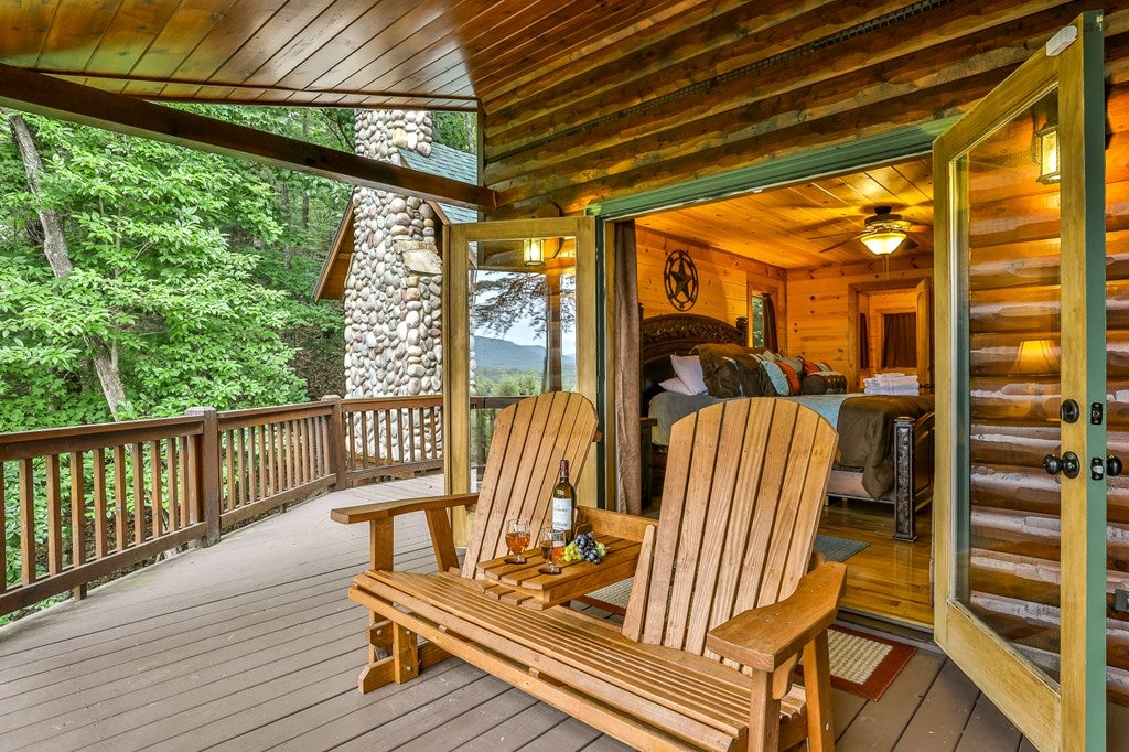 Blue Ridge, Georgia, 30513, United States, 4 Bedrooms Bedrooms, ,4 BathroomsBathrooms,Residential,Active,1998761