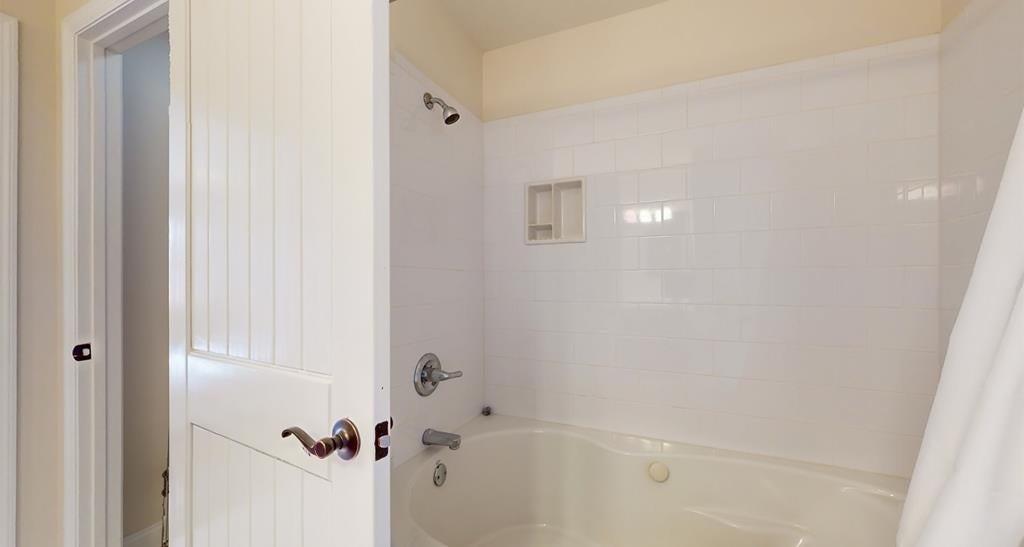 Hiawassee, Georgia, 30546, United States, 8 Bedrooms Bedrooms, ,6 BathroomsBathrooms,Residential,Active,1821974