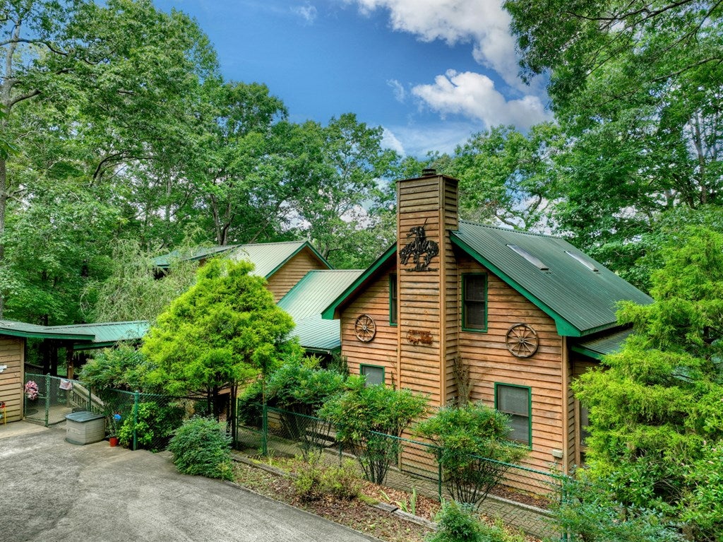 Mineral Bluff, Georgia, 30559, United States, 4 Bedrooms Bedrooms, ,3 BathroomsBathrooms,Residential,Active,1899865