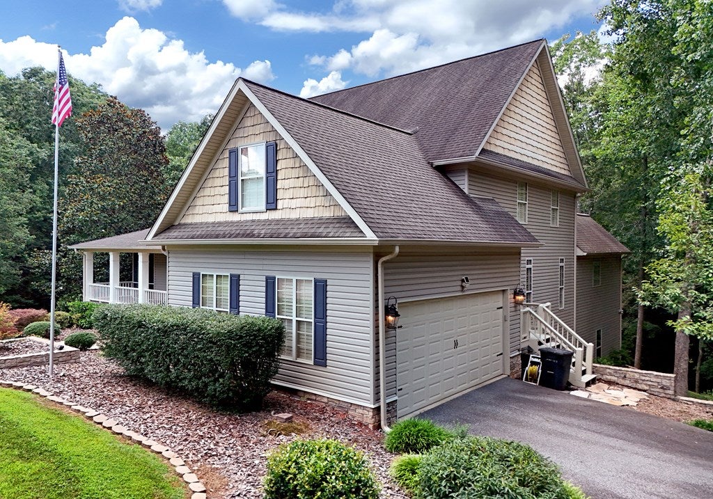 Blairsville, Georgia, 30512, United States, 5 Bedrooms Bedrooms, ,5 BathroomsBathrooms,Residential,Active,1888957