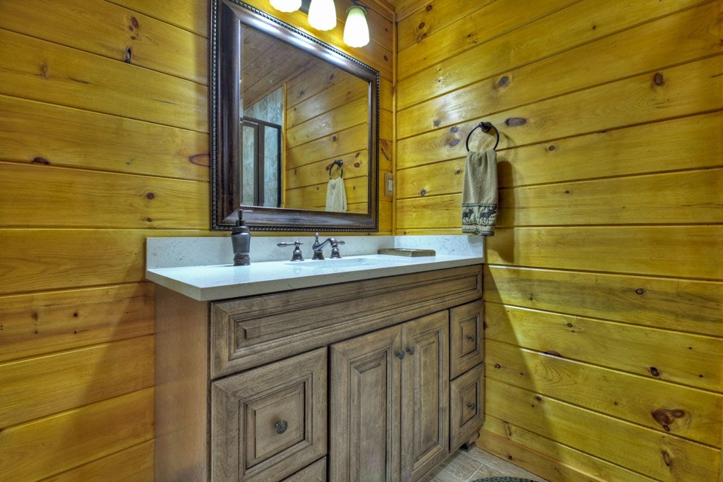 Morganton, Georgia, 30560, United States, 4 Bedrooms Bedrooms, ,6 BathroomsBathrooms,Residential,Active,1944072