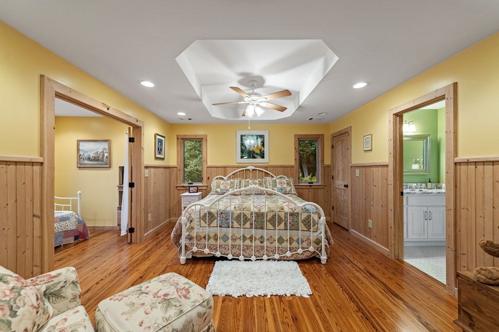 Morganton, Georgia, 30560, United States, 4 Bedrooms Bedrooms, ,5 BathroomsBathrooms,Residential,Active,1952626