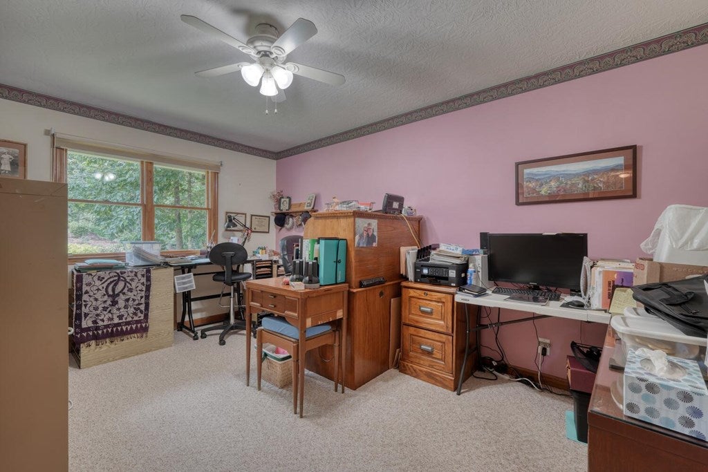 Blairsville, Georgia, 30512, United States, 3 Bedrooms Bedrooms, ,3 BathroomsBathrooms,Residential,Active,1877859