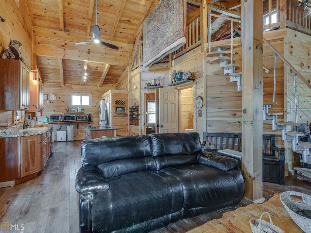 Blue Ridge, Georgia, 30513, United States, 3 Bedrooms Bedrooms, ,3 BathroomsBathrooms,Residential,Active,1926691