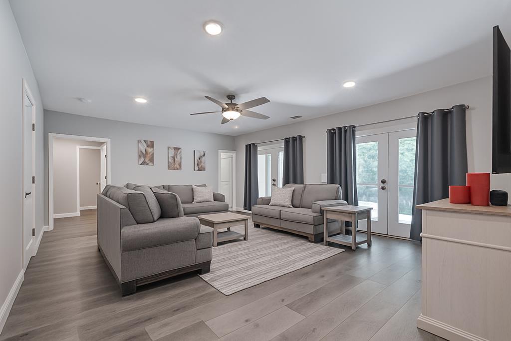 Ellijay, Georgia, 30540, United States, 4 Bedrooms Bedrooms, ,5 BathroomsBathrooms,Residential,Active,1929440