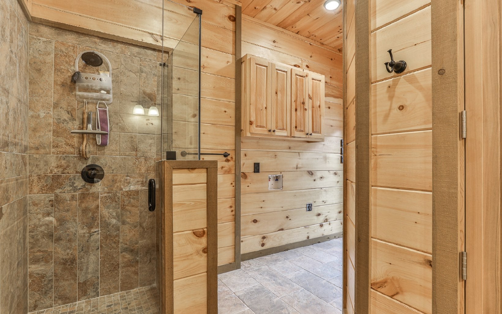 Talking Rock, Georgia, 30175, United States, 5 Bedrooms Bedrooms, ,6 BathroomsBathrooms,Residential,Active,1914601