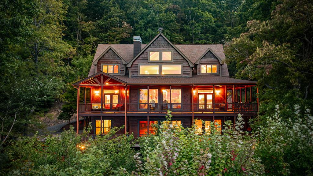 Morganton, Georgia, 30560, United States, 4 Bedrooms Bedrooms, ,5 BathroomsBathrooms,Residential,Active,1952626