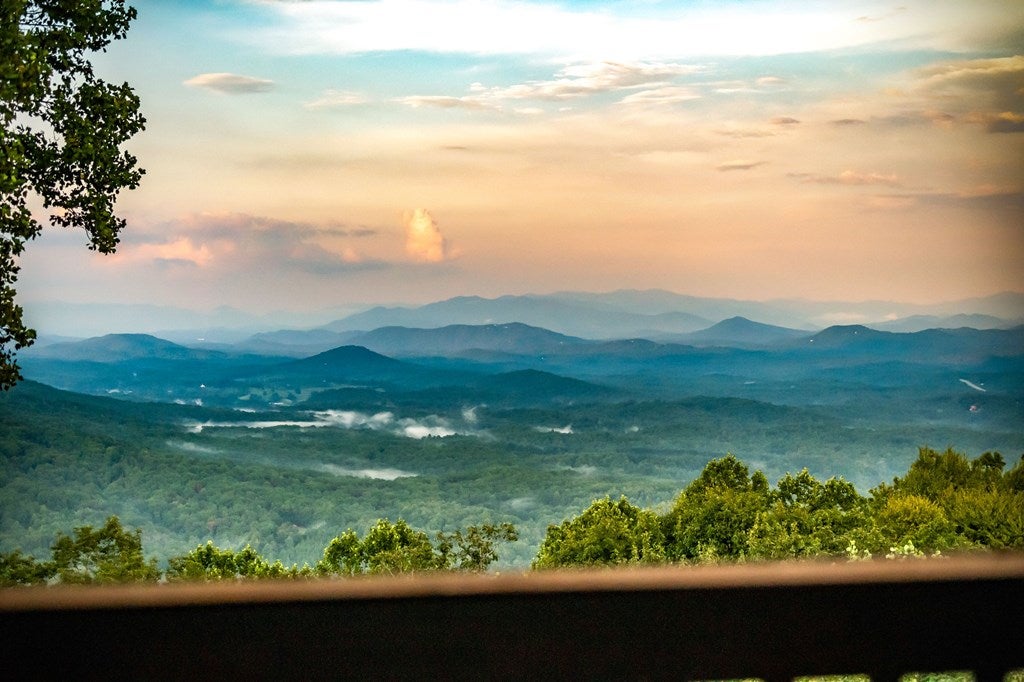 Mineral Bluff, Georgia, 30559, United States, 4 Bedrooms Bedrooms, ,4 BathroomsBathrooms,Residential,Active,1929467