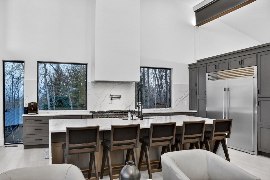 Blue Ridge, Georgia, 30513, United States, 5 Bedrooms Bedrooms, ,6 BathroomsBathrooms,Residential,Active,2017447