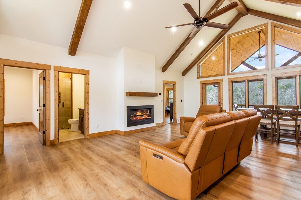 Talking Rock, Georgia, 30175, United States, 4 Bedrooms Bedrooms, ,3 BathroomsBathrooms,Residential,Active,2000224