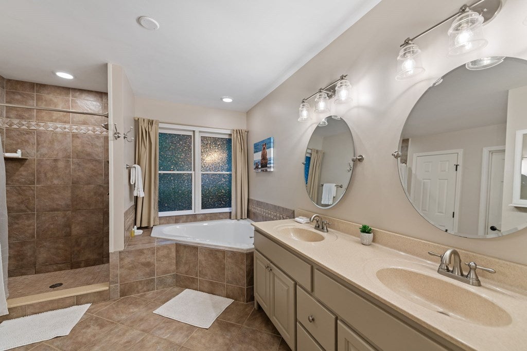 Blue Ridge, Georgia, 30513, United States, 4 Bedrooms Bedrooms, ,3 BathroomsBathrooms,Residential,Active,1945235