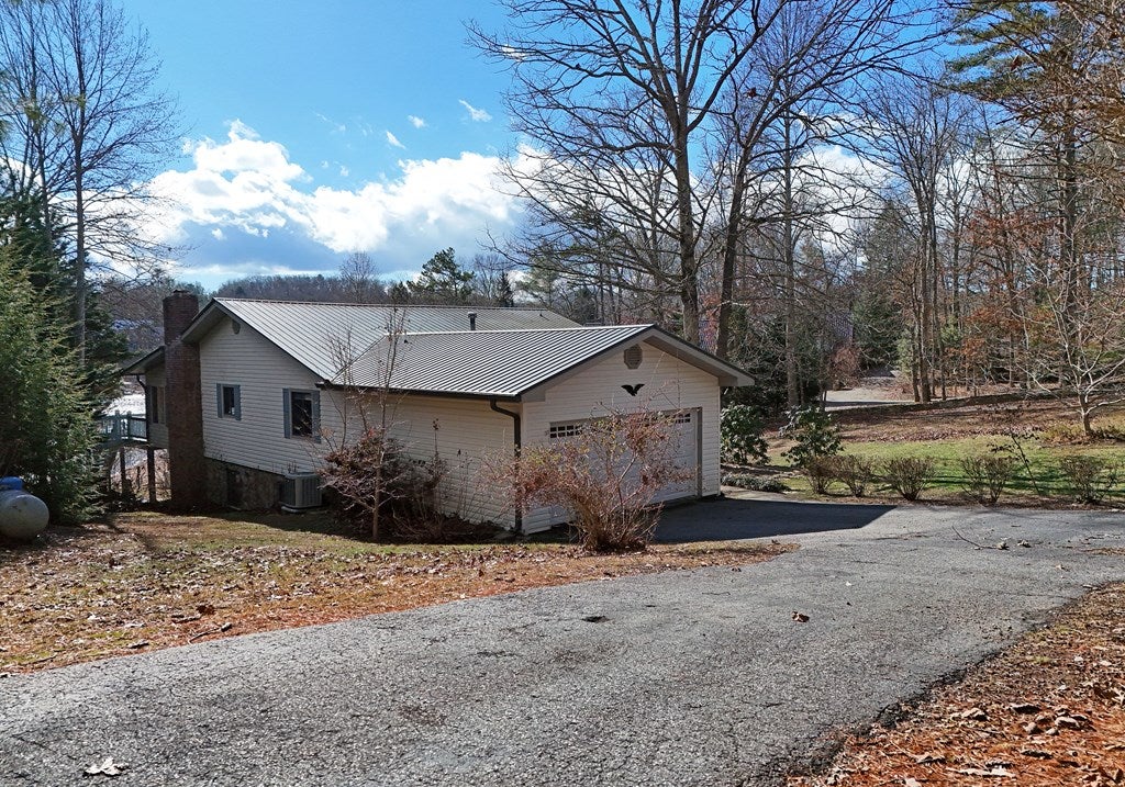 Blairsville, Georgia, 30512, United States, 3 Bedrooms Bedrooms, ,3 BathroomsBathrooms,Residential,Active,2009171
