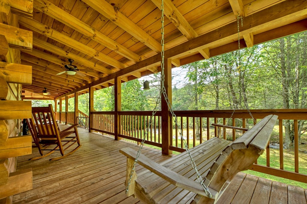 Ellijay, Georgia, 30536, United States, 2 Bedrooms Bedrooms, ,2 BathroomsBathrooms,Residential,Active,1946315