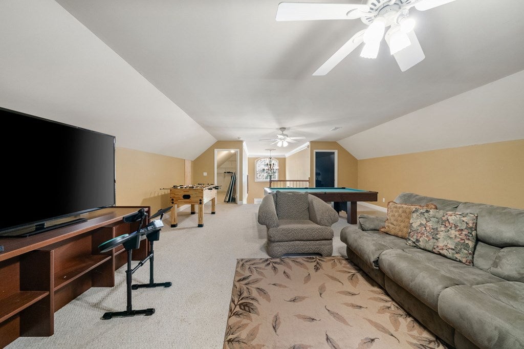 Ellijay, Georgia, 30536, United States, 3 Bedrooms Bedrooms, ,3 BathroomsBathrooms,Residential,Active,1953369
