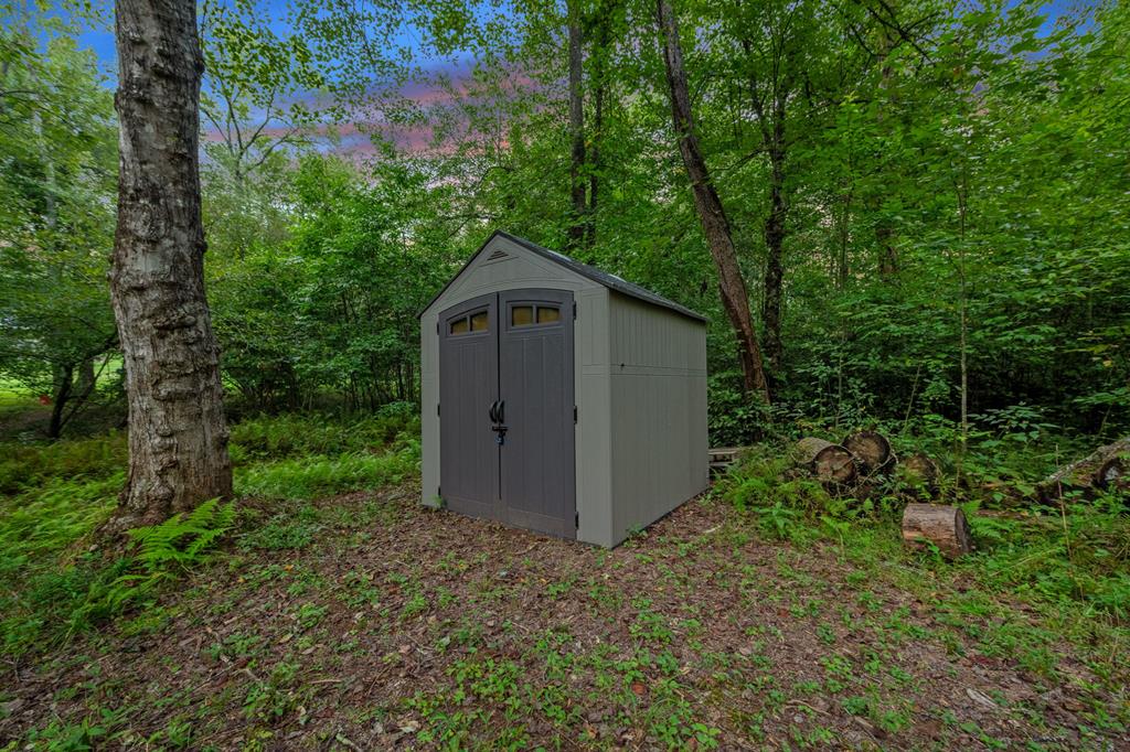 Blue Ridge, Georgia, 30513, United States, 3 Bedrooms Bedrooms, ,3 BathroomsBathrooms,Residential,Active,1849502
