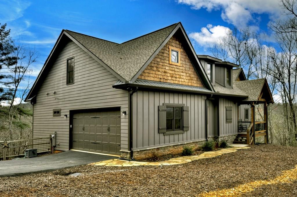 Ellijay, Georgia, 30540, United States, 5 Bedrooms Bedrooms, ,4 BathroomsBathrooms,Residential,Active,1745330