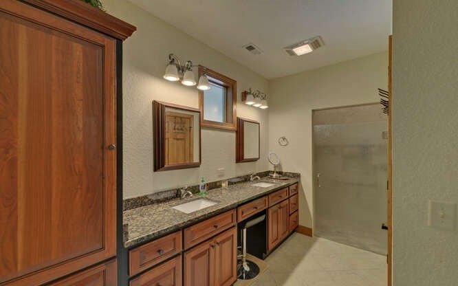 Hiawassee, Georgia, 30546, United States, 4 Bedrooms Bedrooms, ,3 BathroomsBathrooms,Residential,Active,1945082