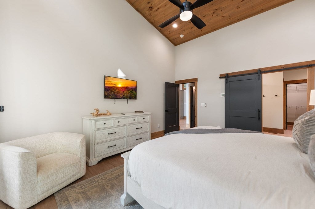 Ellijay, Georgia, 30540, United States, 5 Bedrooms Bedrooms, ,6 BathroomsBathrooms,Residential,Active,1914794