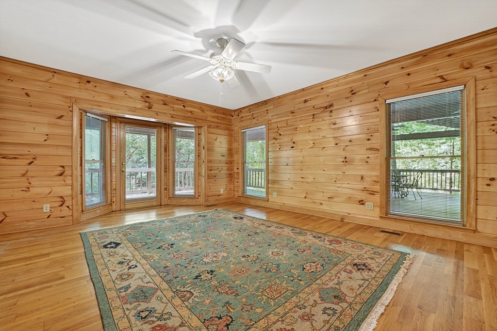 Ellijay, Georgia, 30536, United States, 3 Bedrooms Bedrooms, ,5 BathroomsBathrooms,Residential,Active,1926905