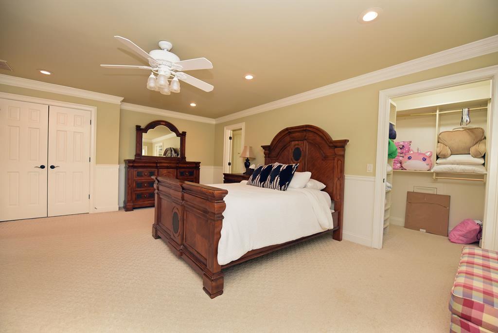 Blairsville, Georgia, 30512, United States, 5 Bedrooms Bedrooms, ,5 BathroomsBathrooms,Residential,Active,1888957