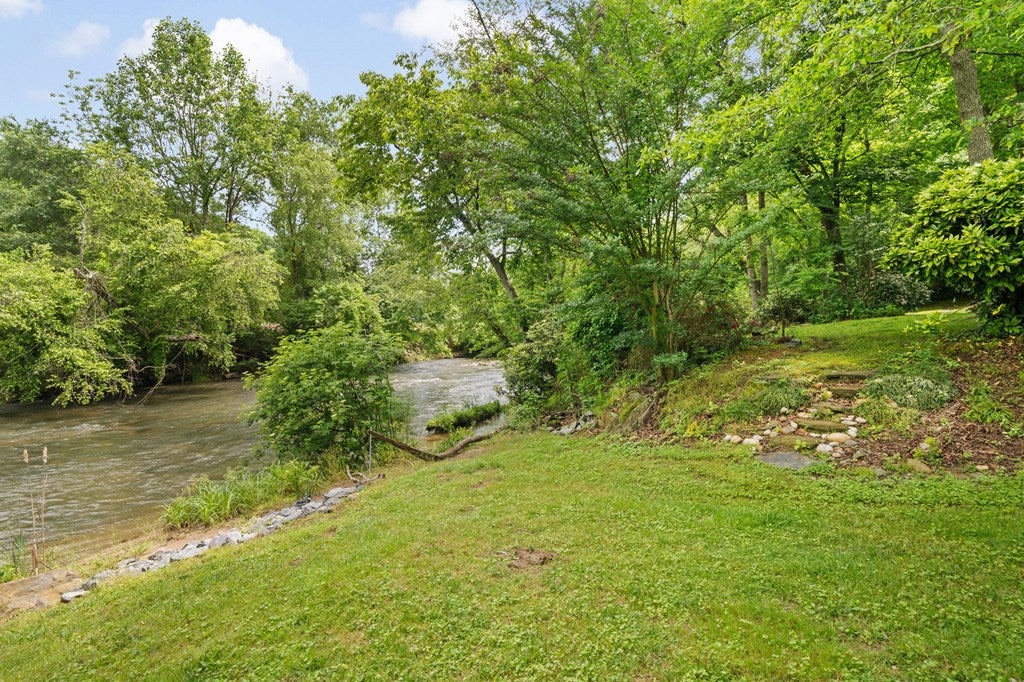 Ellijay, Georgia, 30536, United States, 3 Bedrooms Bedrooms, ,3 BathroomsBathrooms,Residential,Active,1953369