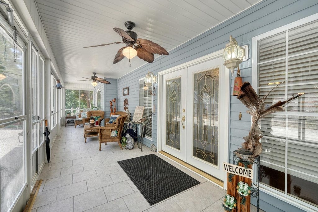Blairsville, Georgia, 30512, United States, 4 Bedrooms Bedrooms, ,4 BathroomsBathrooms,Residential,Active,1892611