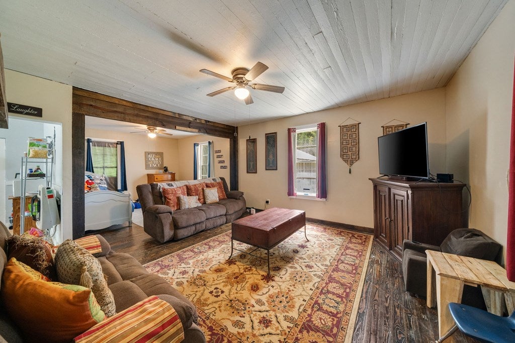 Ellijay, Georgia, 30536, United States, 3 Bedrooms Bedrooms, ,3 BathroomsBathrooms,Residential,Active,1953369