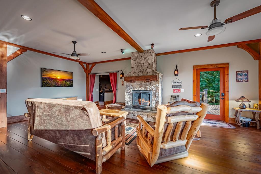 Ellijay, Georgia, 30536, United States, 5 Bedrooms Bedrooms, ,5 BathroomsBathrooms,Residential,Active,1973280