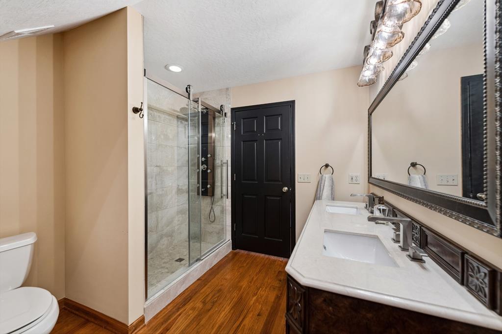 Ellijay, Georgia, 30536, United States, 4 Bedrooms Bedrooms, ,3 BathroomsBathrooms,Residential,Active,1863273