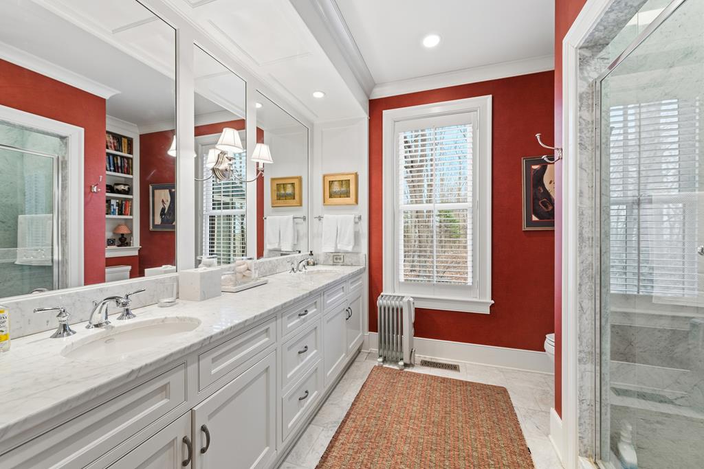 Murphy, North Carolina, 28906, United States, 5 Bedrooms Bedrooms, ,6 BathroomsBathrooms,Residential,Active,2000202