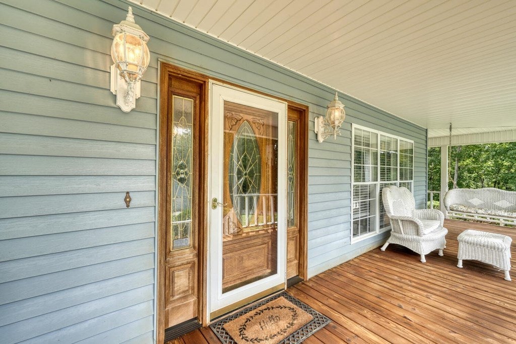 Blairsville, Georgia, 30512, United States, 4 Bedrooms Bedrooms, ,4 BathroomsBathrooms,Residential,Active,1892611