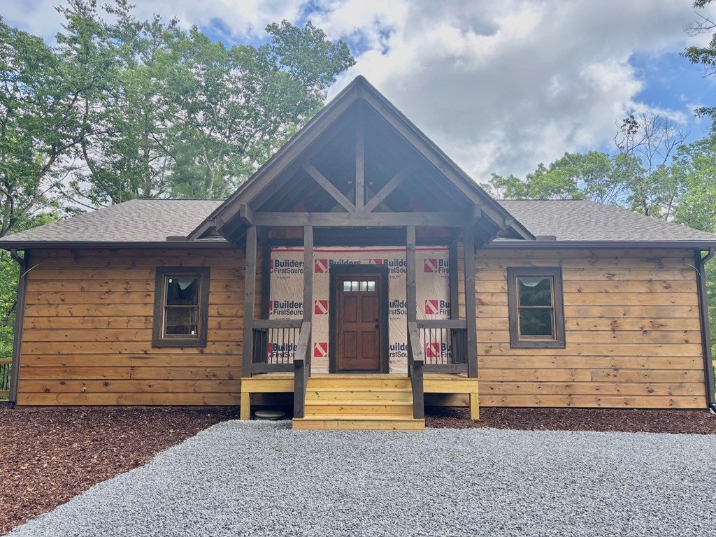 Blue Ridge, Georgia, 30513, United States, 4 Bedrooms Bedrooms, ,4 BathroomsBathrooms,Residential,Active,1941116