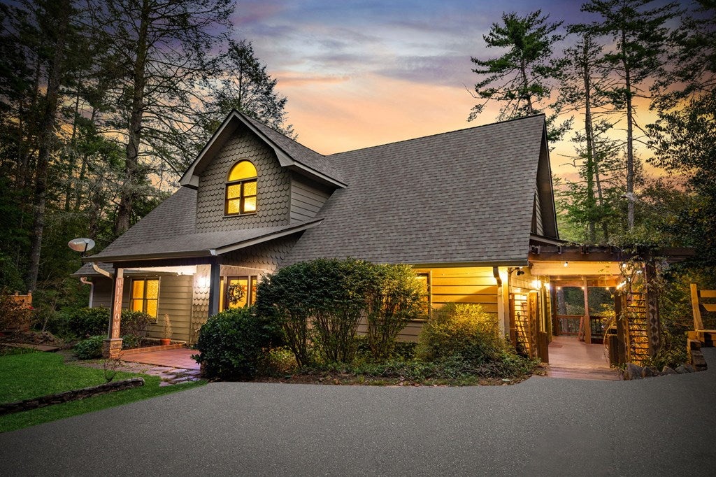 Blue Ridge, Georgia, 30513, United States, 4 Bedrooms Bedrooms, ,3 BathroomsBathrooms,Residential,Active,1945235