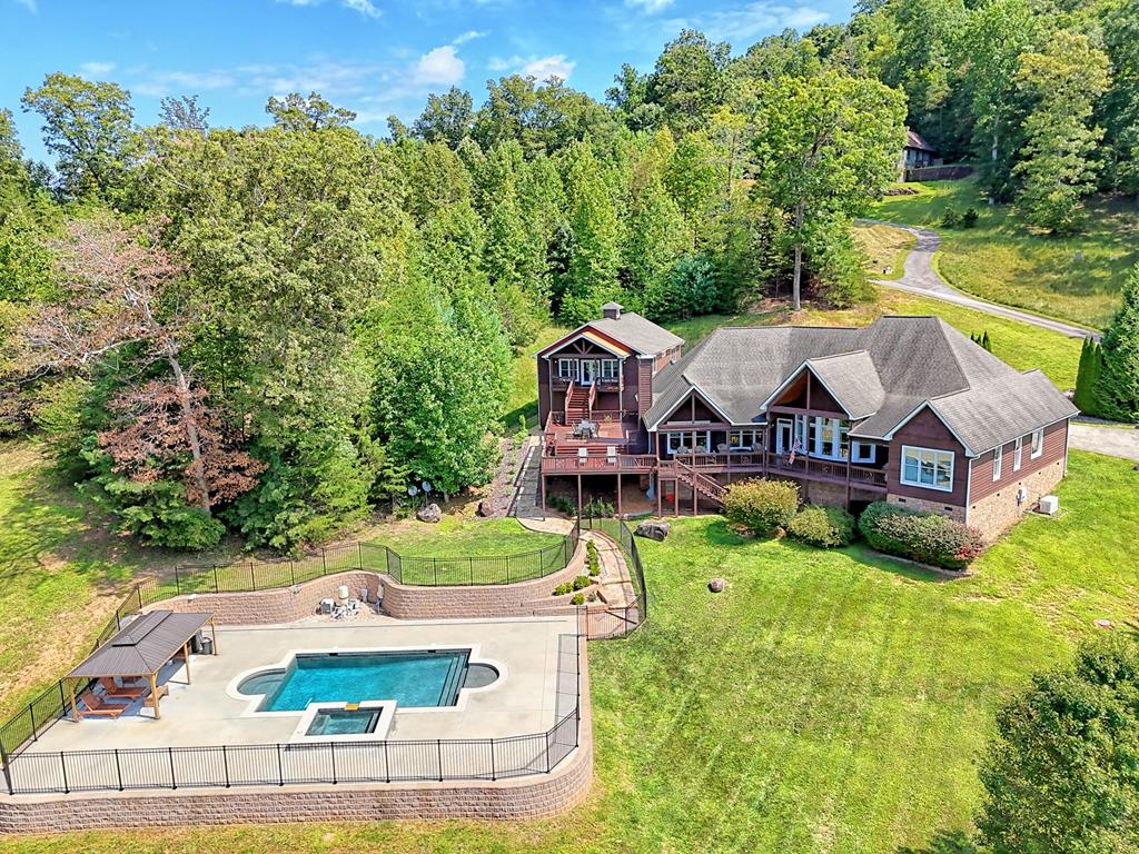 Franklin, North Carolina, 28734, United States, 3 Bedrooms Bedrooms, ,4 BathroomsBathrooms,Residential,Active,2015469