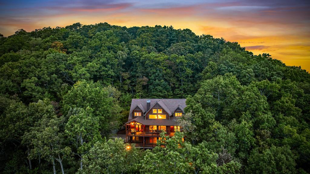 Morganton, Georgia, 30560, United States, 4 Bedrooms Bedrooms, ,5 BathroomsBathrooms,Residential,Active,1952626