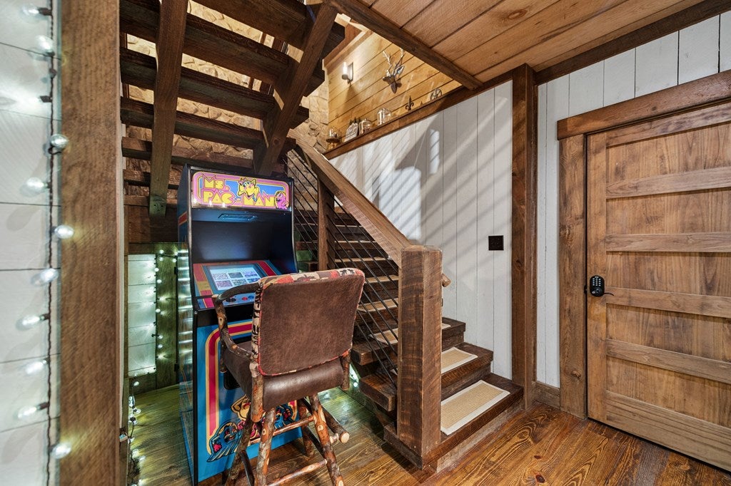 Blue Ridge, Georgia, 30513, United States, 3 Bedrooms Bedrooms, ,5 BathroomsBathrooms,Residential,Active,1973531