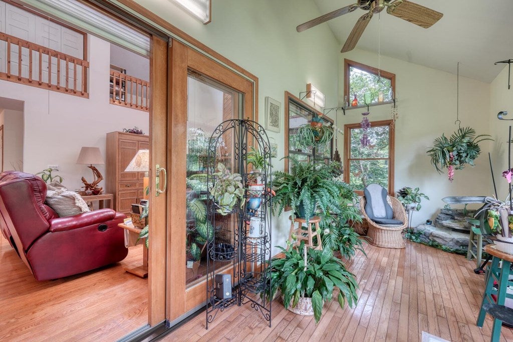 Blairsville, Georgia, 30512, United States, 3 Bedrooms Bedrooms, ,3 BathroomsBathrooms,Residential,Active,1877859