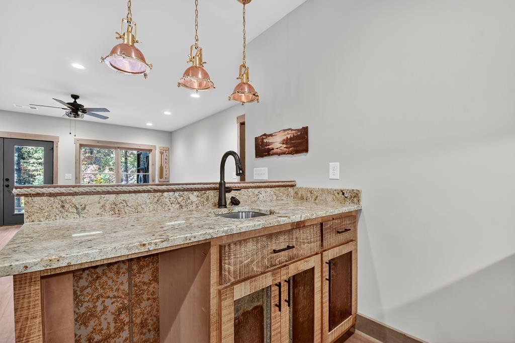 Ellijay, Georgia, 30540, United States, 4 Bedrooms Bedrooms, ,3 BathroomsBathrooms,Residential,Active,1971005