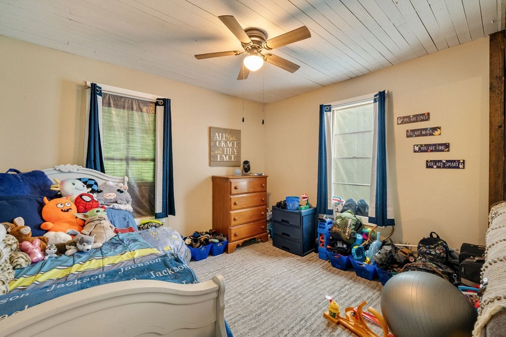 Ellijay, Georgia, 30536, United States, 3 Bedrooms Bedrooms, ,3 BathroomsBathrooms,Residential,Active,1953369