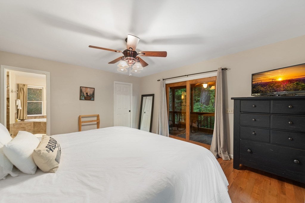 Blue Ridge, Georgia, 30513, United States, 4 Bedrooms Bedrooms, ,3 BathroomsBathrooms,Residential,Active,1945235