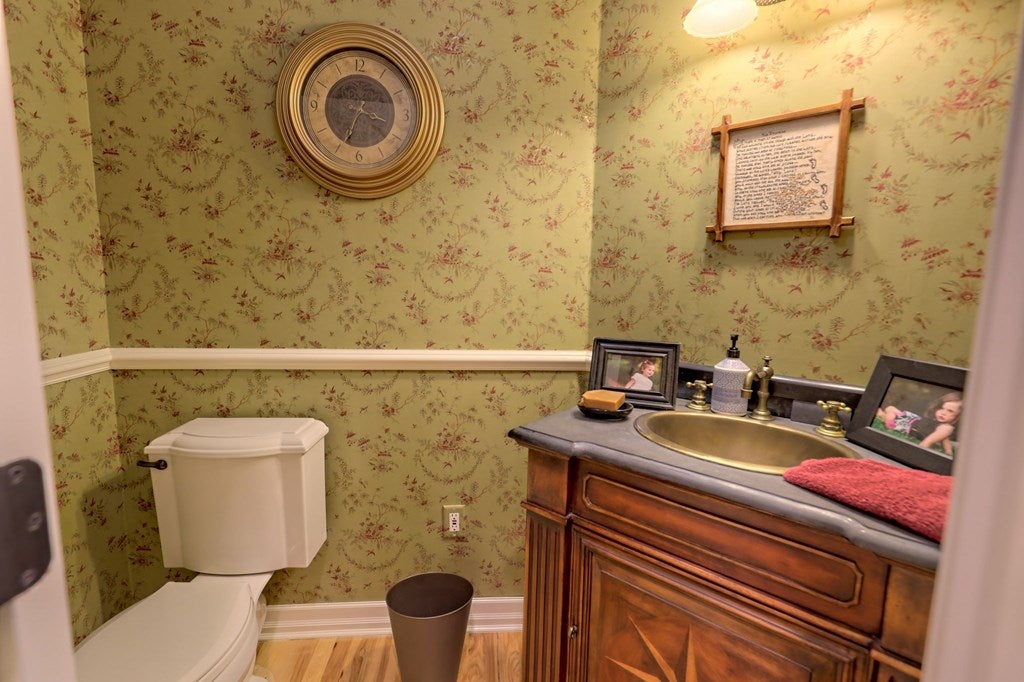 Hiawassee, Georgia, 30546, United States, 4 Bedrooms Bedrooms, ,5 BathroomsBathrooms,Residential,Active,1741595